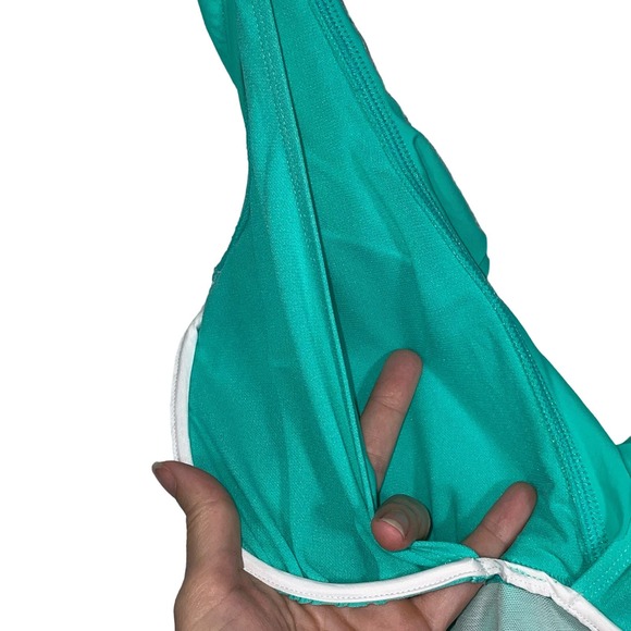 Lauren Ralph Lauren Tummy-Control Underwire Ruffled One-Piece Swimsuit 8 - Picture 9 of 11